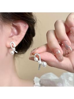 ESTAILO FASHION - White Graceful Pearl Bow Knot Earrings