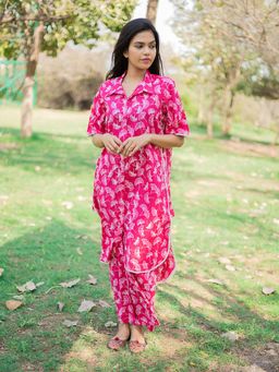 Laado - Fuchsia Pink Mushroom Booty (Set of 2)