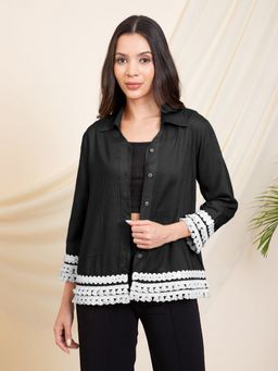 Deebaco - Women Black Lace Detailed Shirt
