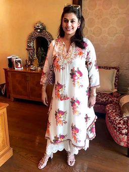 Gopi Vaid - White Ahilya Kurta