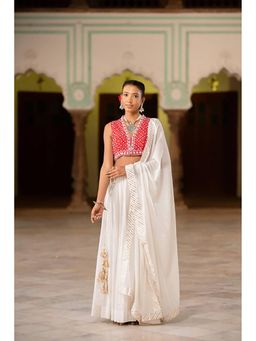 Taraasi - Noorani White Mulmul Cotton Kalidar Ghaghara Skirt