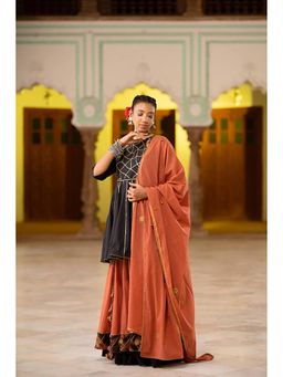 Taraasi - MANTASHA' Black Mulmul Cotton Kalidar Kurta