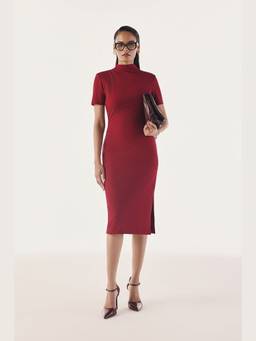 Néant - Maroon Pleated High-Neck Contour Dress