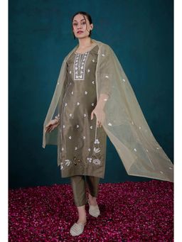 Gahan - Beige Chanderi Thread Embroidered Kurta with Pant & Dupatta