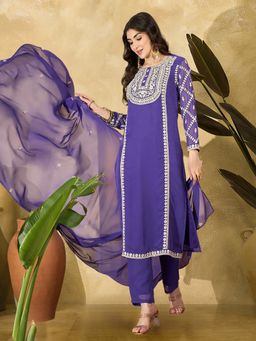 Gahan - Light Purple Zari Sequence Thread Embroidered Kurta with Pant & Dupatta