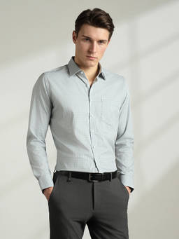 Van Heusen - Men Light Green Checks Full Sleeves Shirt