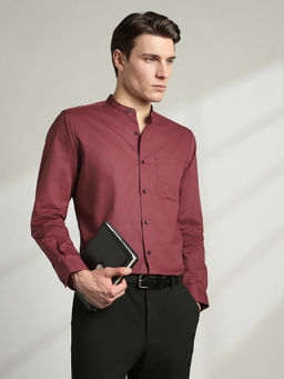 Van Heusen - Men Maroon Solid Full Sleeves Formal Shirt