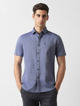 Van Heusen - Men Blue Textured Half Sleeves Casual Shirt