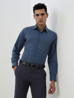 Van Heusen - Men Blue Solid Full Sleeves Formal Shirt