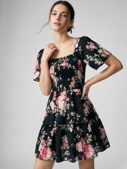Outzidr - Black Flare Sleeve Tiered Floral Dress