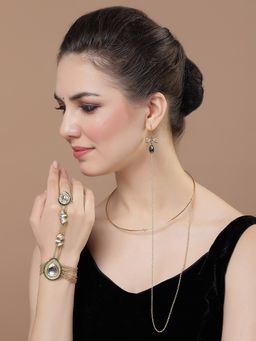 Dugran By Dugristyle - Black & Gold Haar Necklace with American Diamonds & Pearls