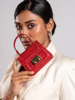 EASTHIDE - Gigi Mini Red Sling And Cross Bags