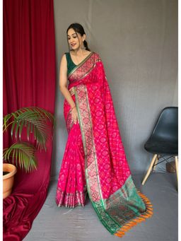 EXCLUSIVA - Magenta Woven Patola Saree with Unstitched