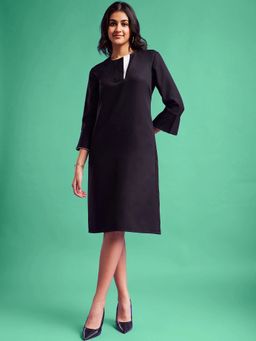 FableStreet - V Neck Shift Dress - Black
