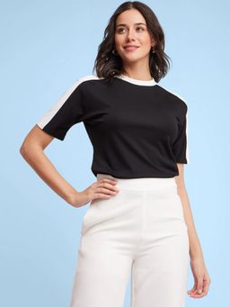 FABLE STREET - Colour Block Half Sleeves Top - Black and White