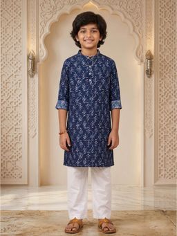 KiddoPanti - Boys Cotton Indigo Printed Long Kurta with Pyjama
