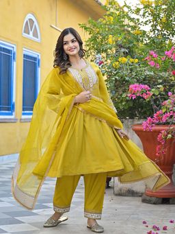 Vaamsi - Yellow Silk Blend Embroidered Kurta with Pant with Dupatta (Set of 3)