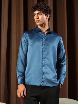 Campus Sutra - Men's Berry Blue Solid-Satin Regular Casual Shirt