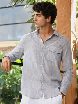 Campus Sutra - Men's Blue Candy-Stripe Jacquard Casual Shirt