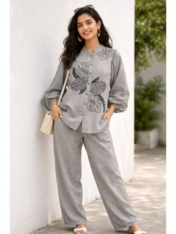 WE'AVE BY SHUBHKARI - Women Grey Chambray Embroidered Co-Ord Set