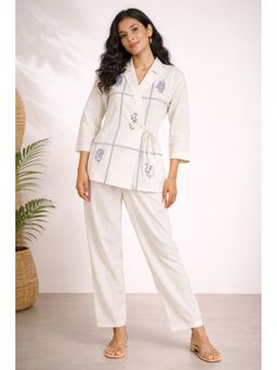 WE'AVE BY SHUBHKARI - Women Off White Rayon Slub Embroidered Co-Ord Set