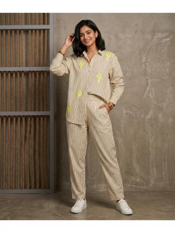 WE'AVE BY SHUBHKARI - Women Cream Chambray Embroidered Co-Ord Set