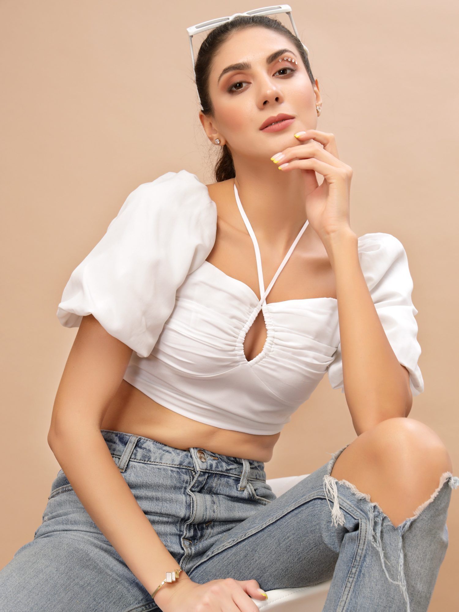 トップス CLANE WAIST SHAPE PUFF SLEEVE TOPS Buy KASSUALLY White Solid Puff Sleeves Crepe Crop Fitted Top Online
