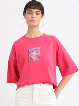 SHOWOFF - Womens Graphic Pink Drop Shoulder Boxy Crop T-Shirt