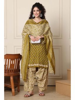 Rajnandini - Women Green Floral Kurta with Salwar and Dupatta (Set of 3)