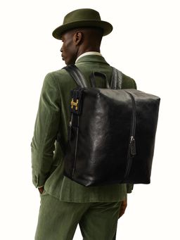 Hidesign - Genuine Leather Men's Black Backpack (L)