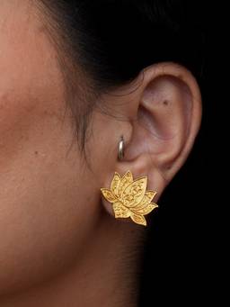 Ziddi - 22k Gold Plated Lotus Pair Of Earrings