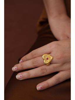 Ziddi - 22K Gold Pleated Pyaar Heart Ring