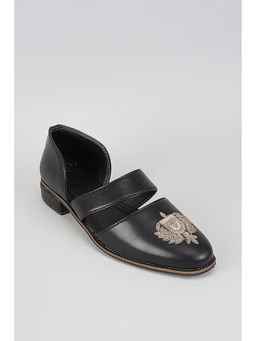 RNG Safawala - Coal Black Crown Cummerband Peshawaris Juttis