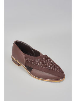 RNG Safawala - Brown Embroidered Peshawaris Juttis