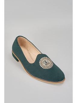 RNG Safawala - Emerald Green Embroidered Juttis