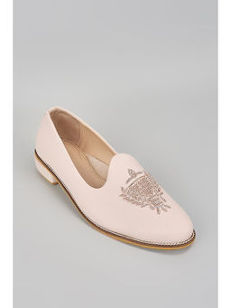 RNG Safawala - Blush Pink Embroidered Juttis