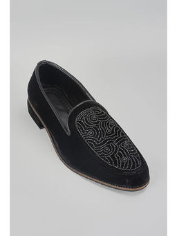 RNG Safawala - Black Embroidered Juttis