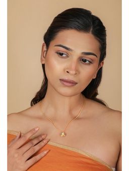 RIANA JEWELLERY - Delicate Mozonite White Pendant with Chain