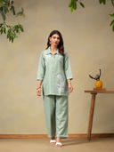 Green color option, Sold out, Currently selected