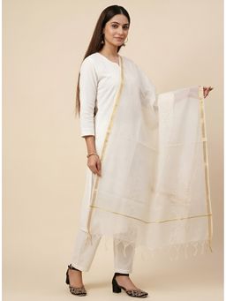 MUFFLY - Women White Solid Gold Zari Border Dupatta