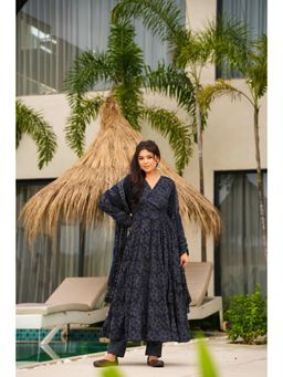 ESTELA - Women Navy Blue Floral Printed Anarkali Kurta with Pant & Dupatta