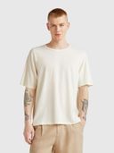 Off White color option, Currently selected