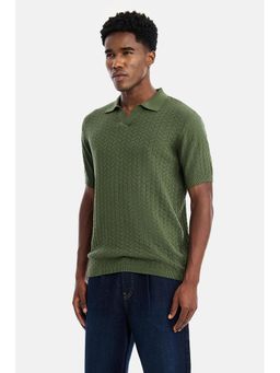 Snitch - Dark Green Textured Half Sleeves Regular T-Shirt For Men