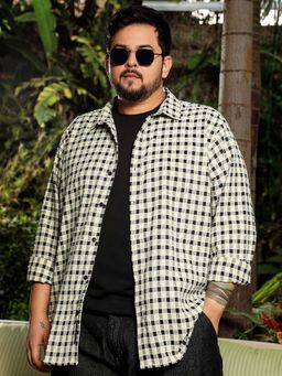 Instafab Plus - Mens Cream Gingham Check Full Sleeves Relaxed Casual Shirt