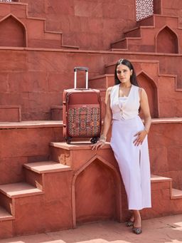Zouk - Banaras Elegance Avasa Trolley Bag