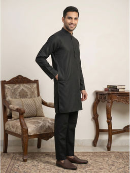 Jompers - Black Solid Silk Blend Kurta and Pyjama
