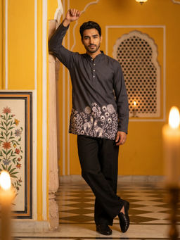 Jompers - Black Solid Cotton Blend Kurta and Pyjama