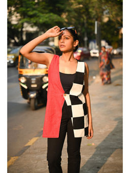 PRATHAA - 4-Way V Neck Jacket - Taana Baana