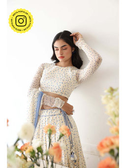 Baise Gaba - Petal Stitched Blouse