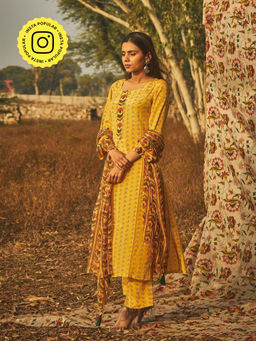 Baise Gaba - Yellow Sambac Kurta (Set Of 2)